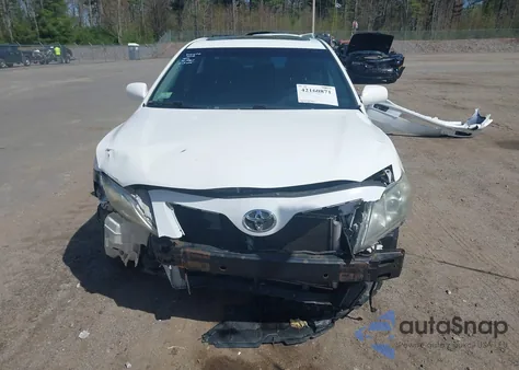 2008 Toyota Camry Se z USA, uszkodzony, nr VIN 4T1BE46K78U758864